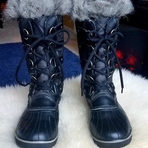 Sorel Tofino boots
